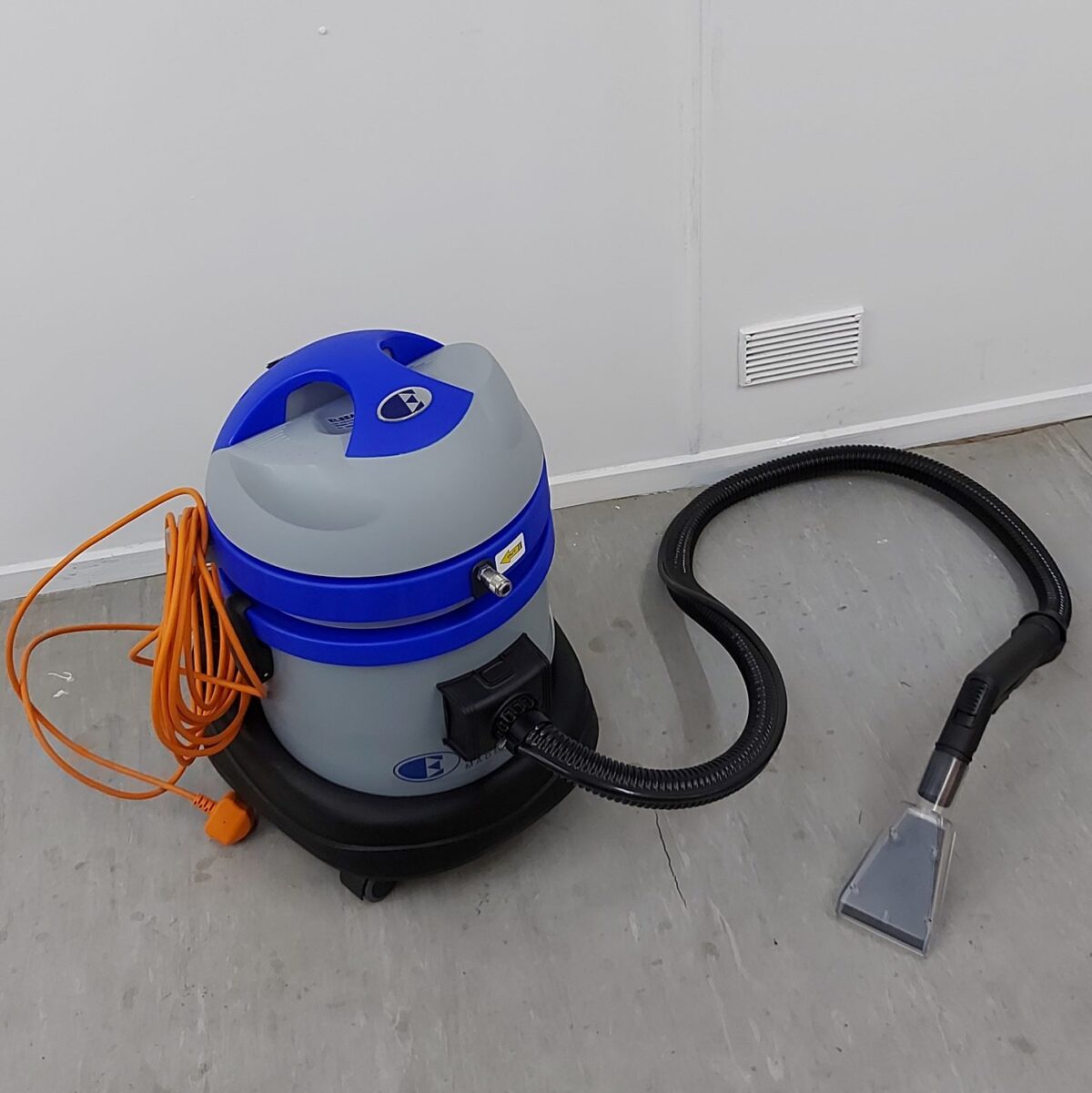 Small Carpet Cleaner UK Elsea Estro Extractor £500.00