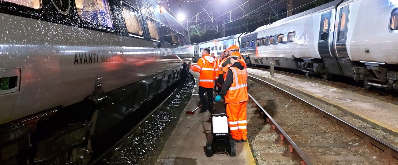 Exterior Cleaning Equipment For Trains